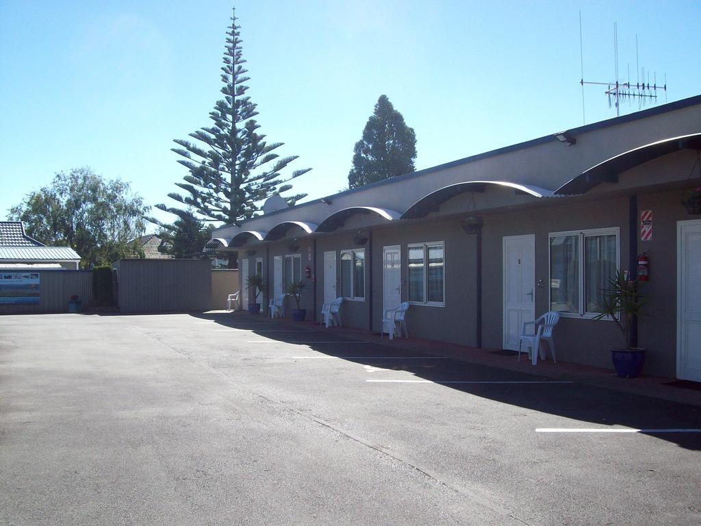 Bentons Motel Левін Екстер'єр фото
