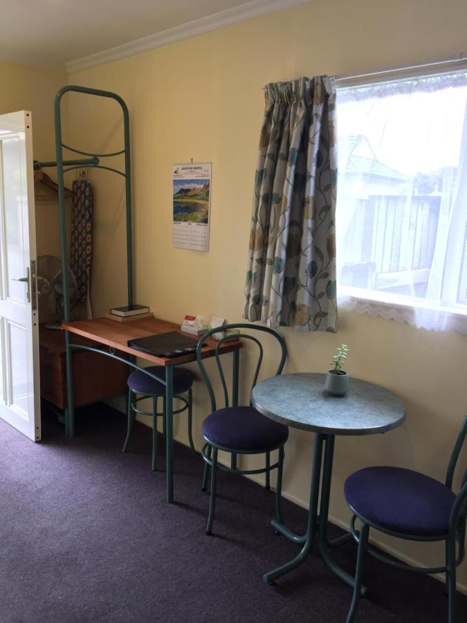 Bentons Motel Левін Екстер'єр фото